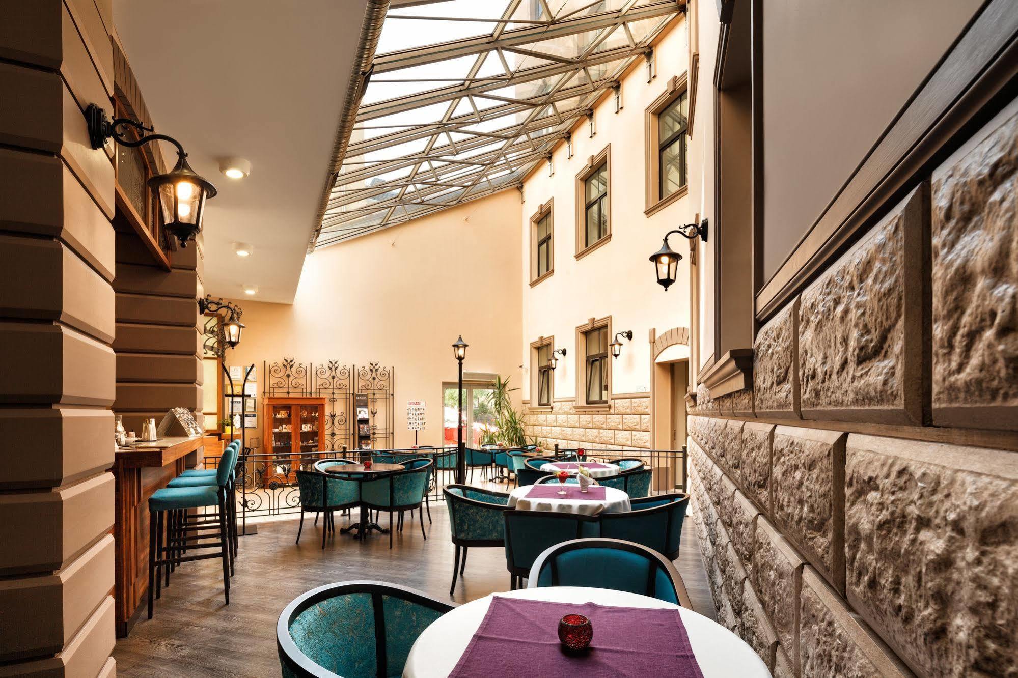 City Hotel Teater Riga Kültér fotó